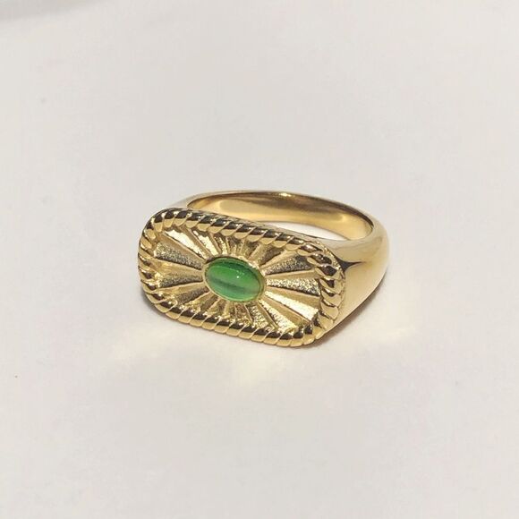 New! “Cleopatra” Gold Ring - Picture 1 of 6